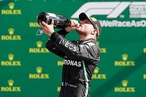Bottas még semmit sem írt alá a Mercedesnél, de...