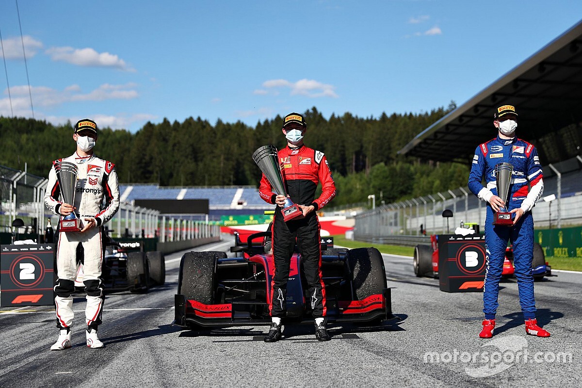 Całe podium dla juniorów Ferrari