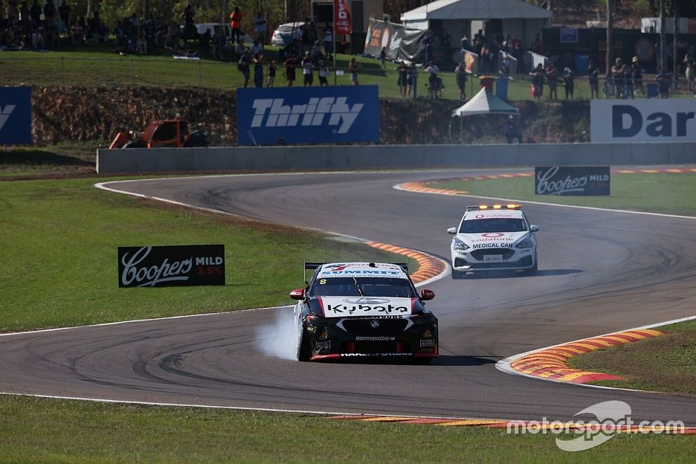 Percat slams "laughable" van Gisbergen contact