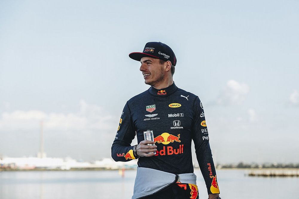 „Verstappen nem illik a mai Ferrariba, Leclerc bajnok lehet!”