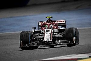 Gridstraf voor Giovinazzi na bakwissel