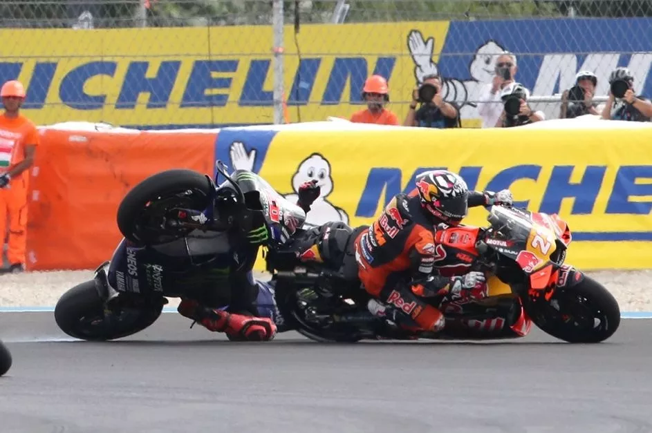 Fabio Quartararo, Yamaha Factory Racing, Enea Bastianini, Red Bull KTM Tech 3