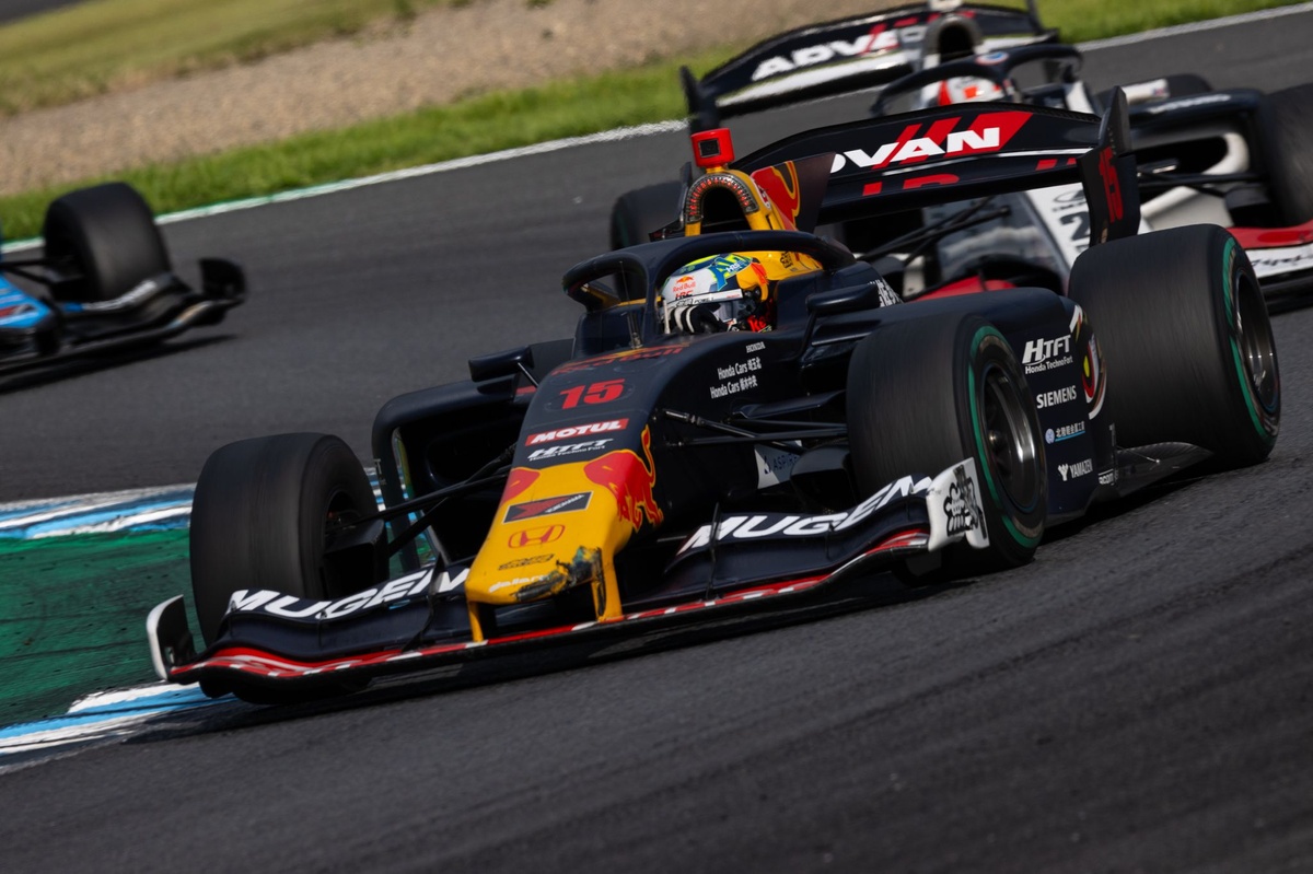 【F1】岩佐歩夢 選手サイン　早い者勝ち IwasaAyumu230103.jpg