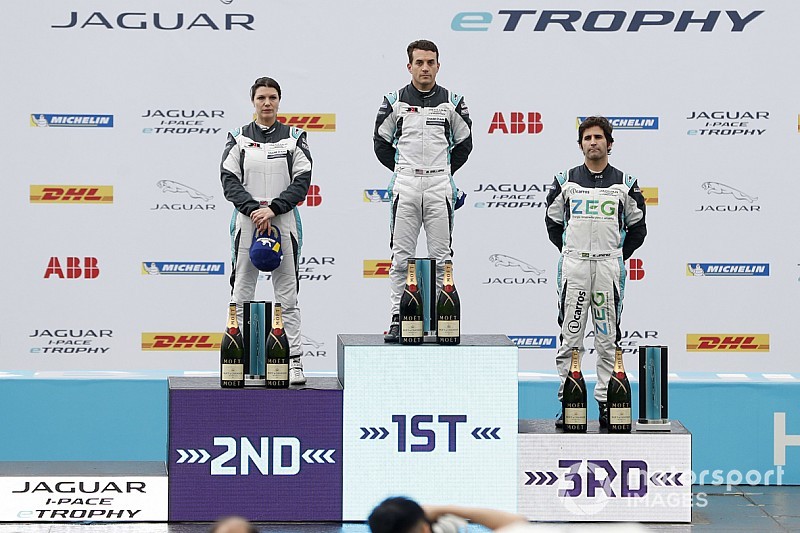 Brasileiro Sérgio Jimenez é 3º em Hong Kong no Jaguar I-Pace eTROPHY
