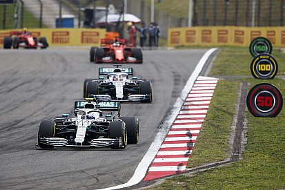 Hamilton: "Ferrari presteert nog niet op de top van haar kunnen"