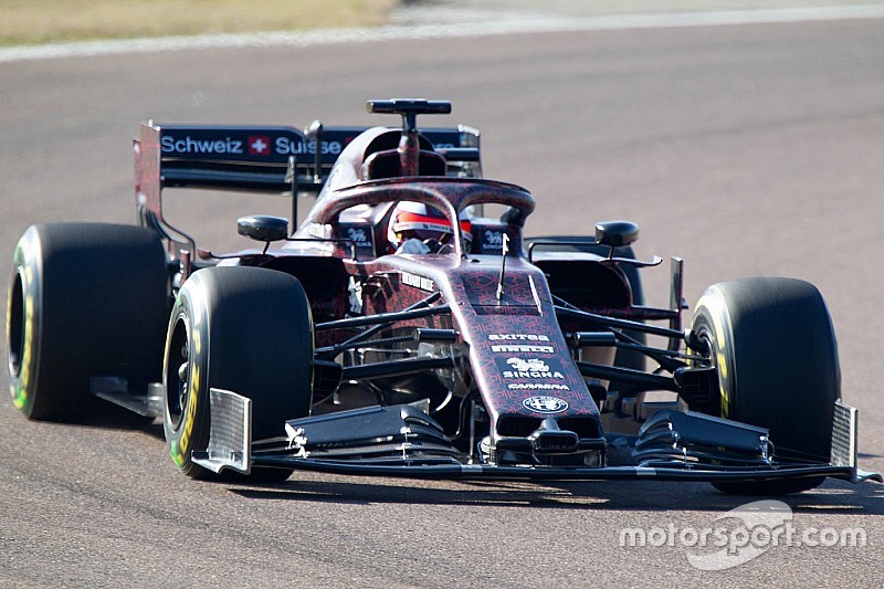 Alfa Romeo Racing, 2019 aracını Fiorano'da piste çıkardı!