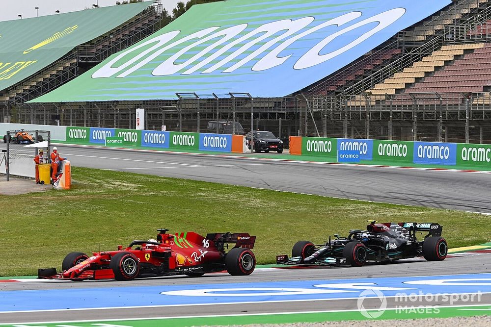 Charles Leclerc, Ferrari SF21, Valtteri Bottas, Mercedes W12