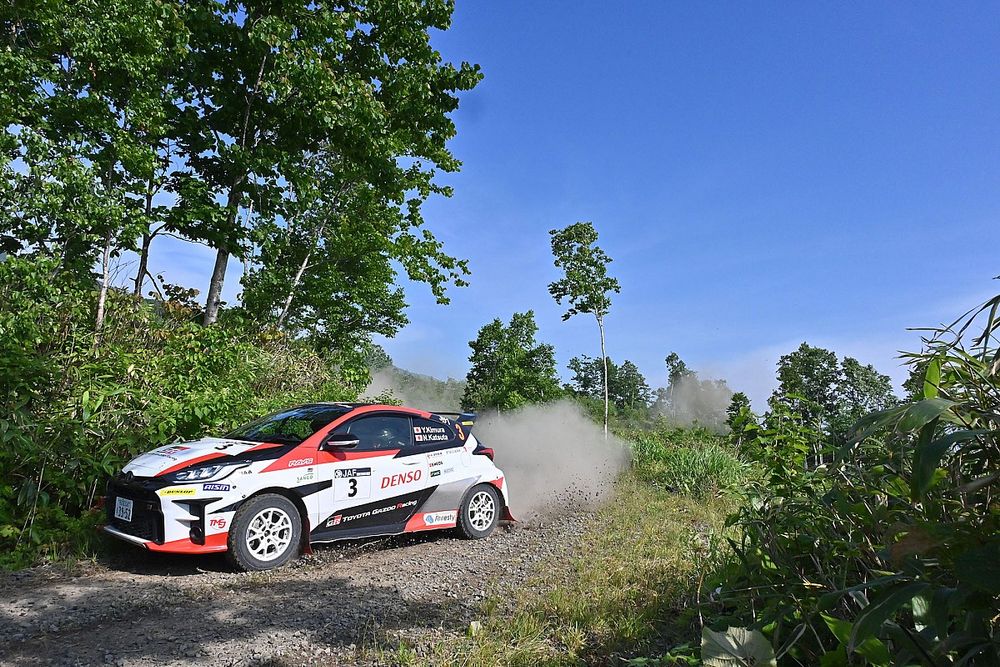 全日本ラリー第7戦:GRヤリス駆る勝田範彦がスバルWRX勢抑え、今季初のグラベル戦を制す