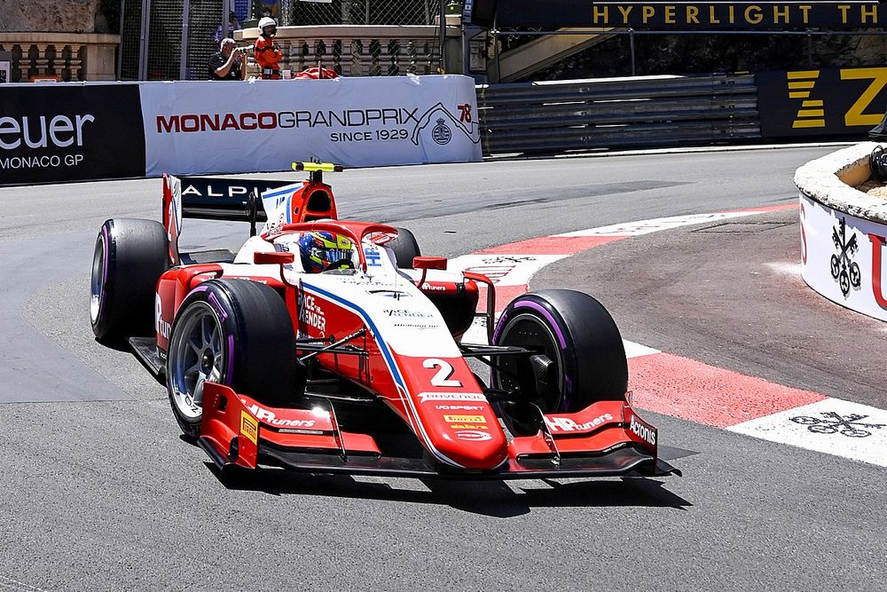 Ricciardo looft dominant optreden Piastri in F2-kampioenschap