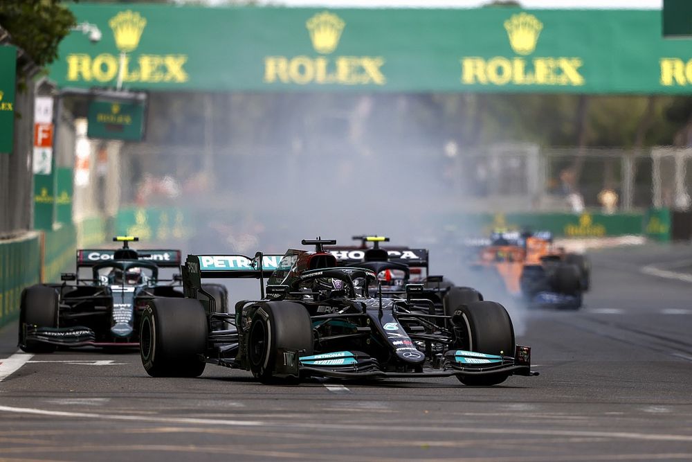 Wolff: El rendimiento de Mercedes fue "inaceptable"