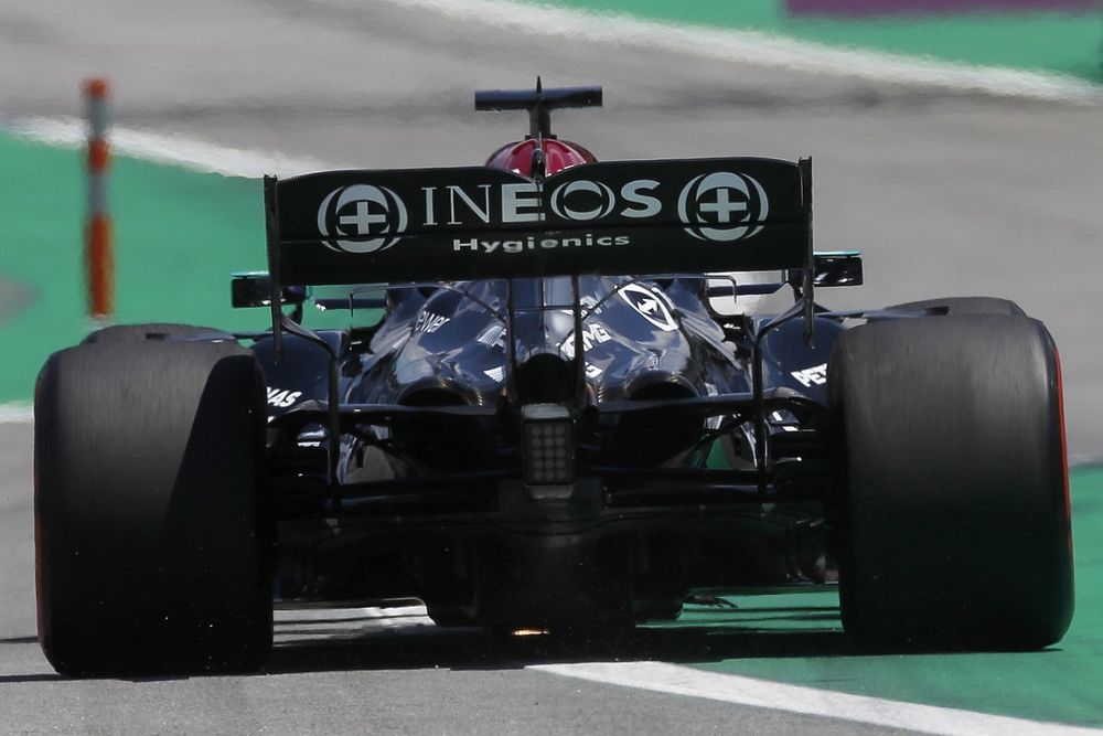 Mercedes: El alerón de Hamilton no pasó la revisión por sólo 0,2 mm