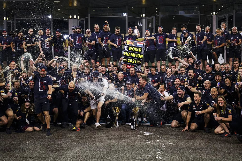 Max Verstappen, Red Bull Racing, celebrate with team members