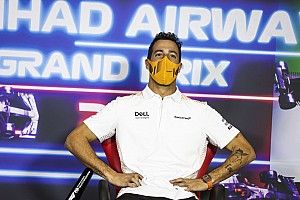 Ricciardo vicces „tetoválással“ tiszteleg Fernando Alonso előtt!