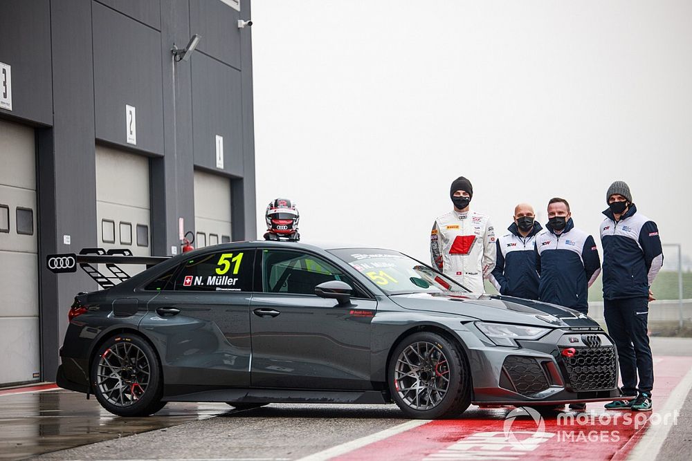 TCR Italy | Nico Muller in pista con la nuova Audi di Elite