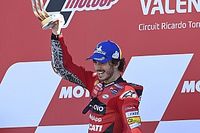 Bagnaia gana en Valencia con dominio de Ducati y Rossi se despide en el top 10