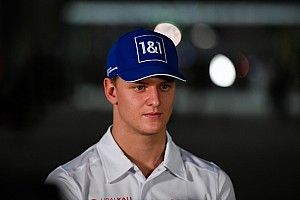 Schumacher Disebut Lampaui Penampilan Mazepin-Tsunoda