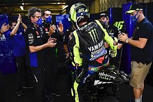 Émotion entre Rossi et Yamaha : "Pas des adieux, une transition"