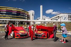Stock Car: Shell e Pole Motorsport lançam carro de 2021 e firmam parceria com Hospital Erastinho em Curitiba