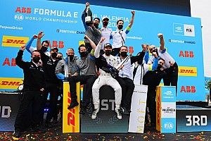 Valensiya E-Prix: Dennis ilk galibiyetini akıllıca sürüşüyle kazandı!