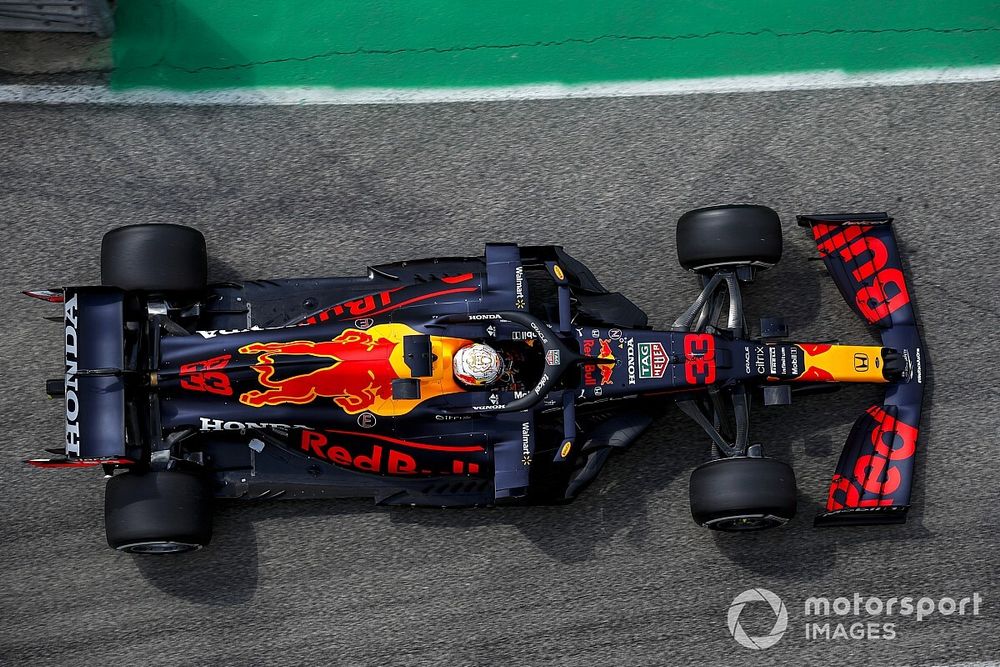 Helmut Marko attól félt, hogy Verstappen autója a Ferrari gyárában köt ki