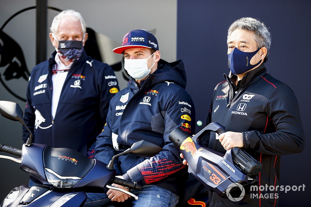 A Red Bull egyik célja Portugáliára, hogy Perez is dobogóra álljon