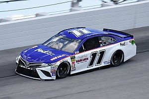 NASCAR in Darlington: Denny Hamlin im Retro-Look auf Pole