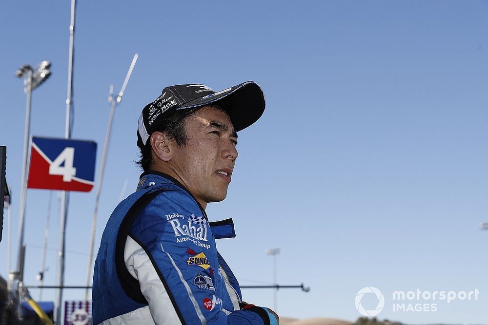 佐藤琢磨、初のオンラインレースは12位「バーチャルである以外は本物同様」