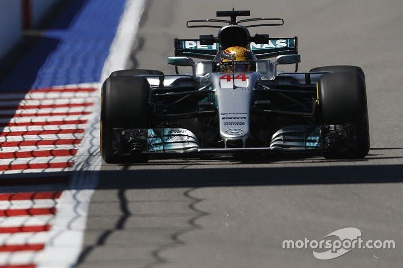 Hamilton répond à Vettel : "On ne cache jamais notre jeu"