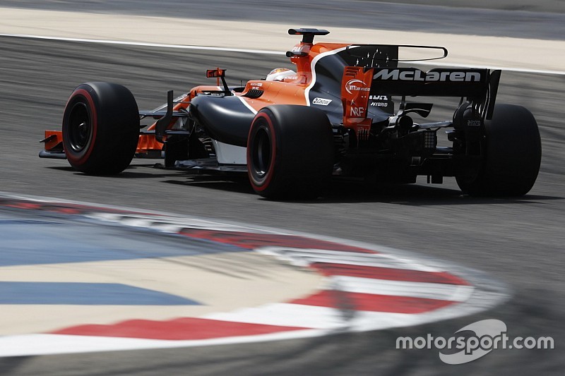 F1 to clamp down on shark fins and T-wings in 2018