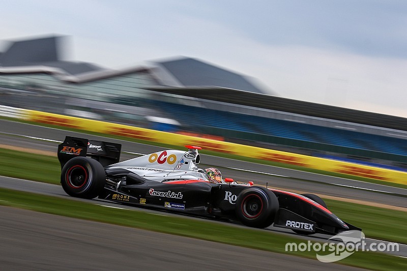 【フォーミュラV8 3.5】開幕戦レース1:金丸悠、体調不良乗り越え9位