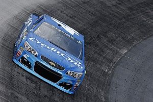 Kyle Larson wins first stage of Bristol Cup race