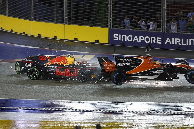 Los Ferrari y Verstappen, investigados tras el caos de la salida