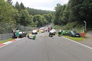 10 Orang cedera akibat kecelakaan beruntun di Nordschleife
