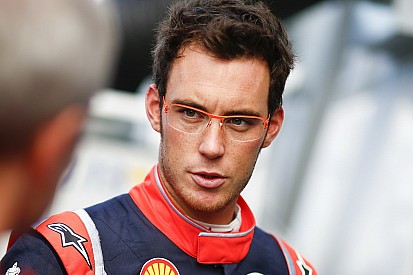 Spagna, PS16: Neuville messo K.O. da una roccia. Ogier vede il 5° titolo