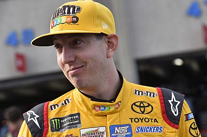 Kyle Busch regola Truex e centra la prima pole stagionale a Dover