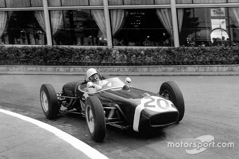 Így tudta Stirling Moss 3 órán át maga mögött tartani a sokkal erősebb Ferrarikat az 1961-es Monacói Nagydíjon