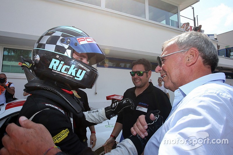 Carrera Cup Italia, Vallelunga: Rovera chiama e Pera risponde