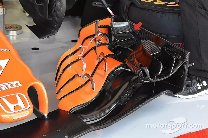 McLaren MCL32 front wing detail