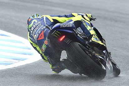 Rossi terminó por el piso en Japón: "Me duele todo"