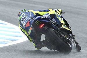Rossi terminó por el piso en Japón: "Me duele todo"