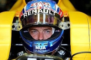 Palmer will stay at Renault if he matches Hulkenberg - Vasseur