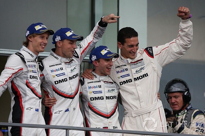 Podium: Winner #2 Porsche Team Porsche 919 Hybrid: Timo Bernhard, Earl Bamber, Brendon Hartley