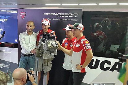 Svolta Ducati: svelato il motore V4 Desmosedici Stradale