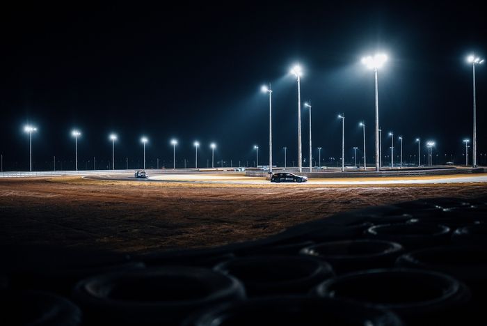VÍDEO Stock Car: Forte ventania deixa feridos e muda programação de Cuiabá