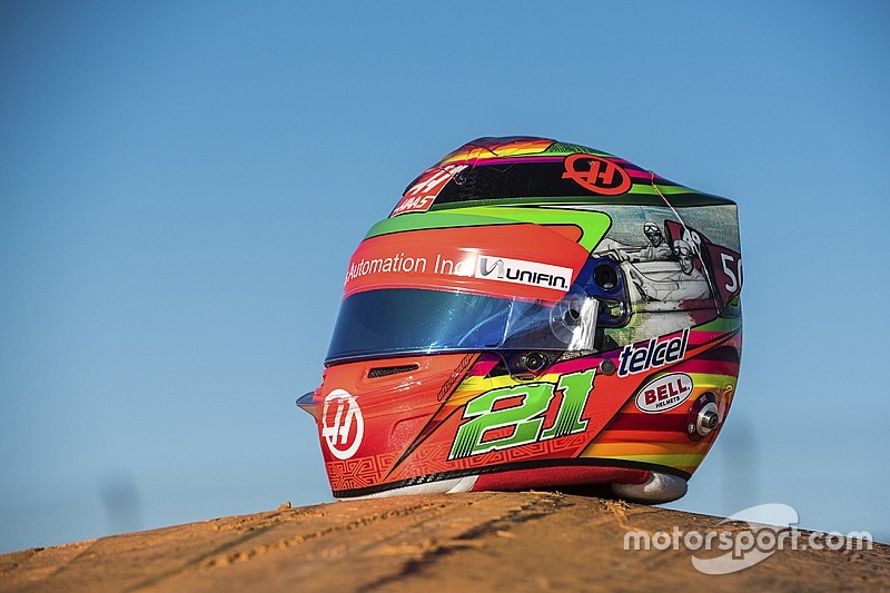 Esteban Gutiérrez presenta un casco especial para el GP de México
