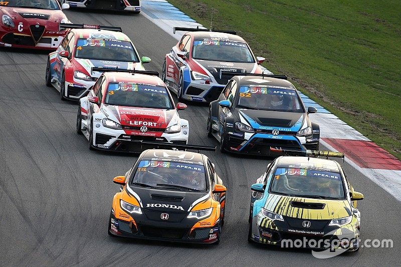 TCR Benelux, Assen: Kuppens en Michelisz schenken Honda vier zeges