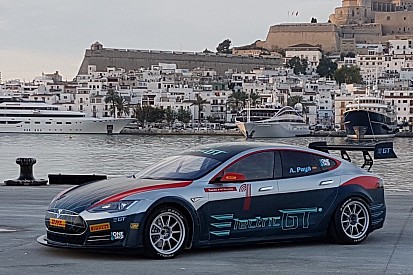 Dit is de raceversie van de Tesla Model S