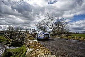 Irlanda, PS6: Fisher vola in città, Breen va al riposo da leader