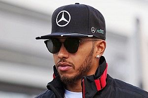 Hamilton vows to "never give up" after latest qualifying setback