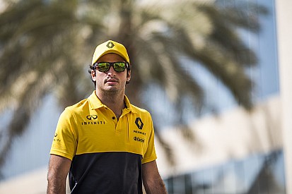 Carlos Sainz Jr. in actie tijdens Rally van Monte Carlo